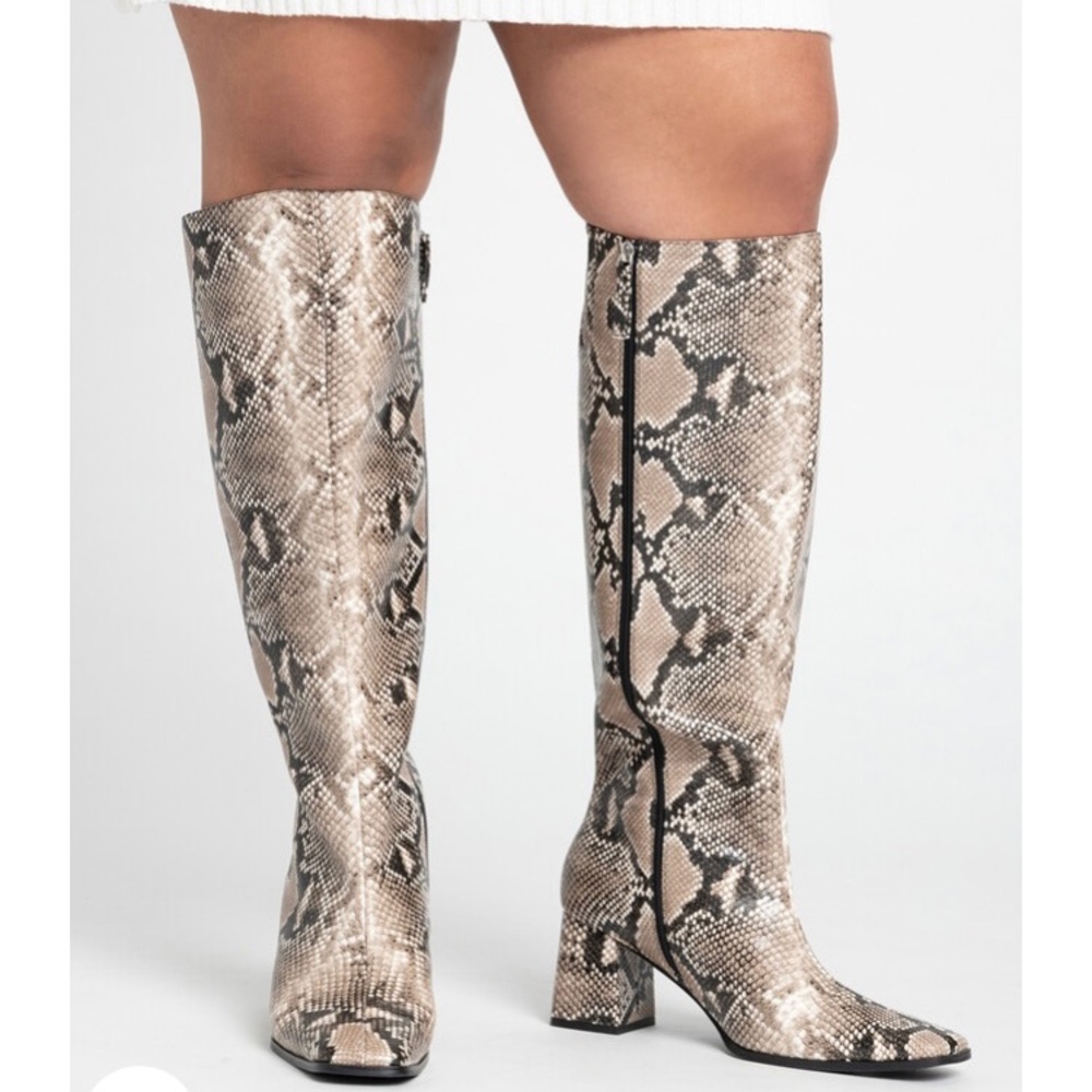 EloQuii Snake print knee high boots